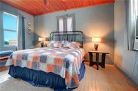 408 South Railroad Avenue, Calvert, TX 77837