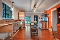 408 South Railroad Avenue, Calvert, TX 77837