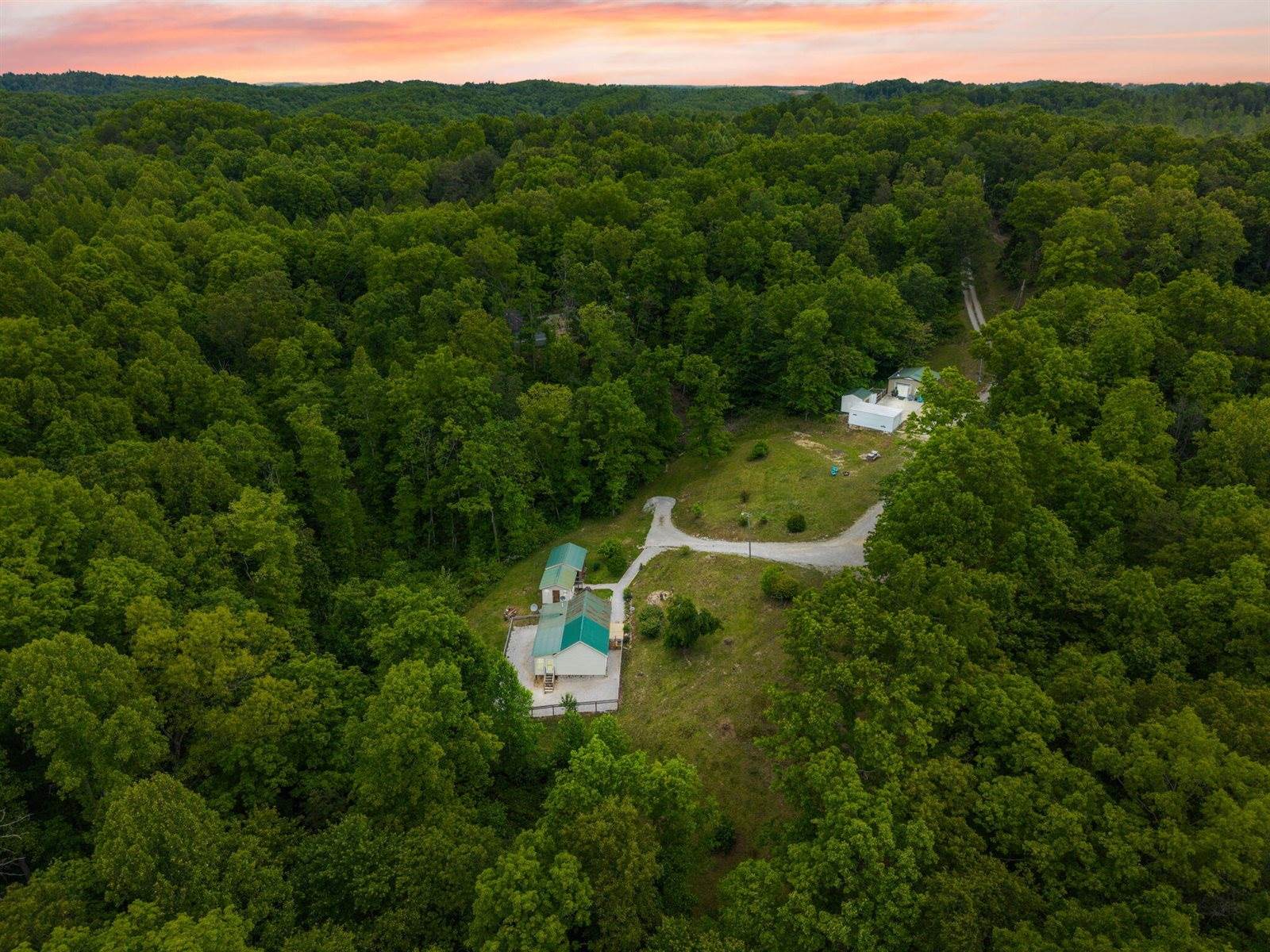 2585 Hazel Patch Road, East Bernstadt, KY 40729