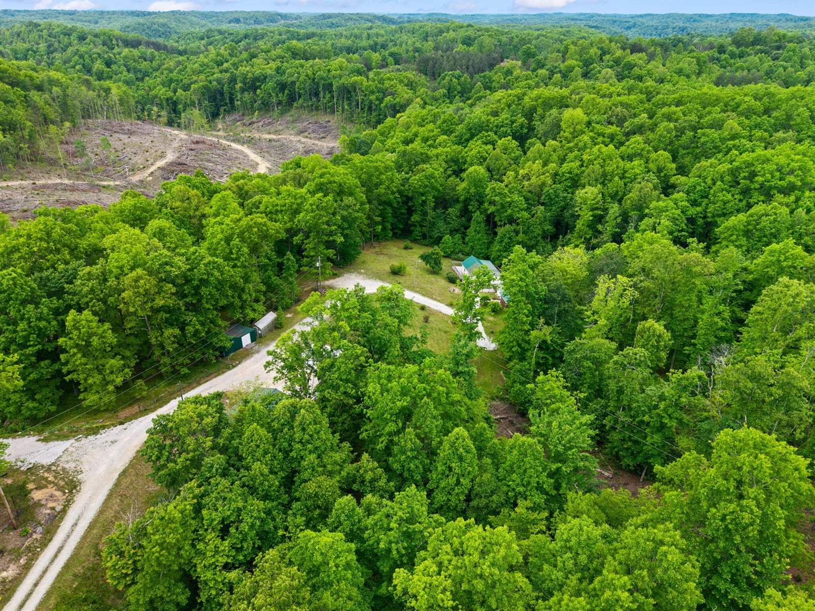 2585 Hazel Patch Road, East Bernstadt, KY 40729
