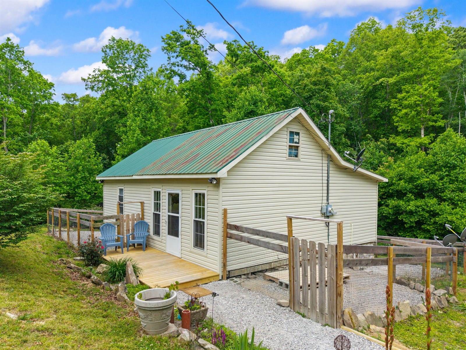 2585 Hazel Patch Road, East Bernstadt, KY 40729