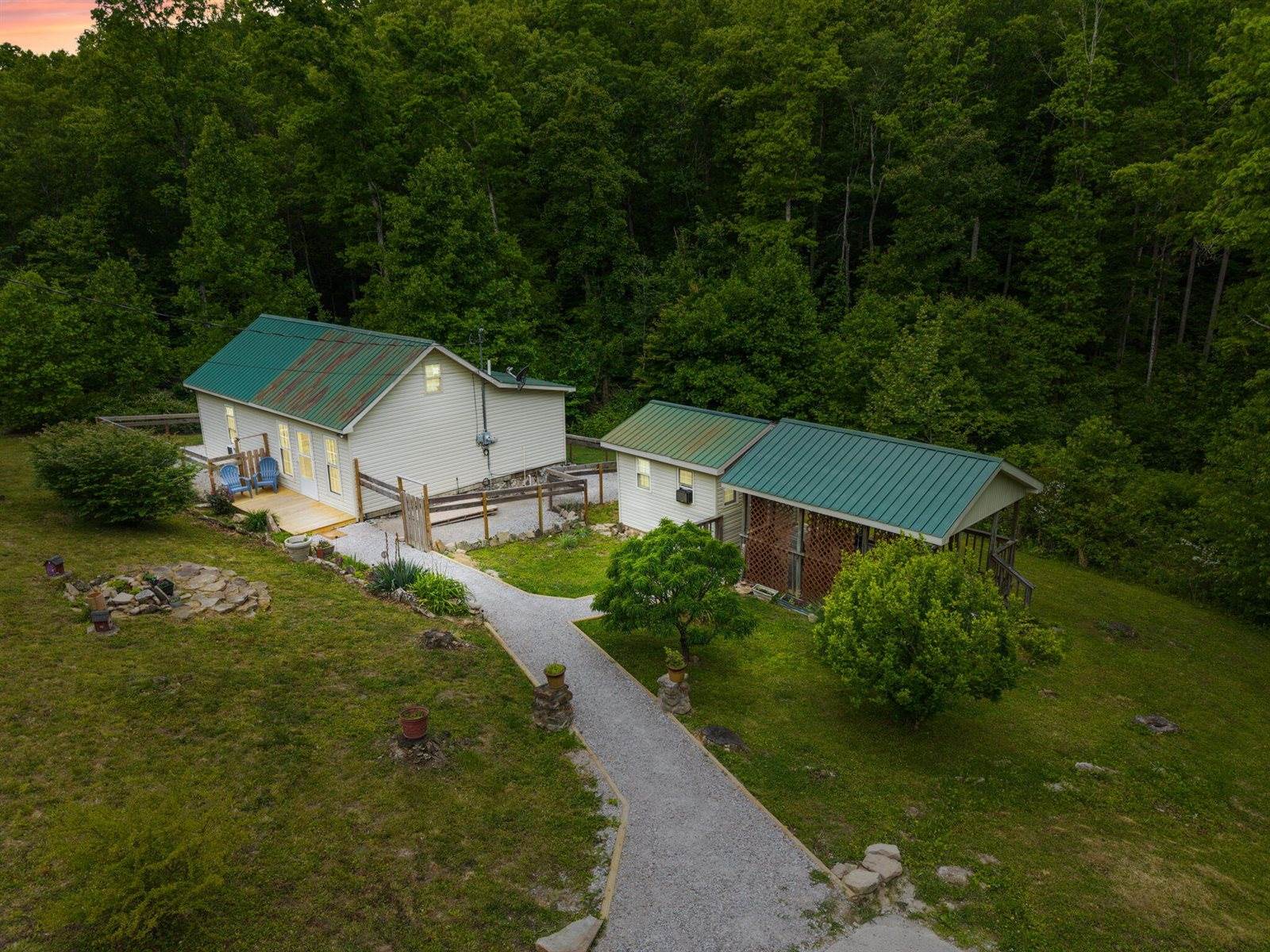2585 Hazel Patch Road, East Bernstadt, KY 40729