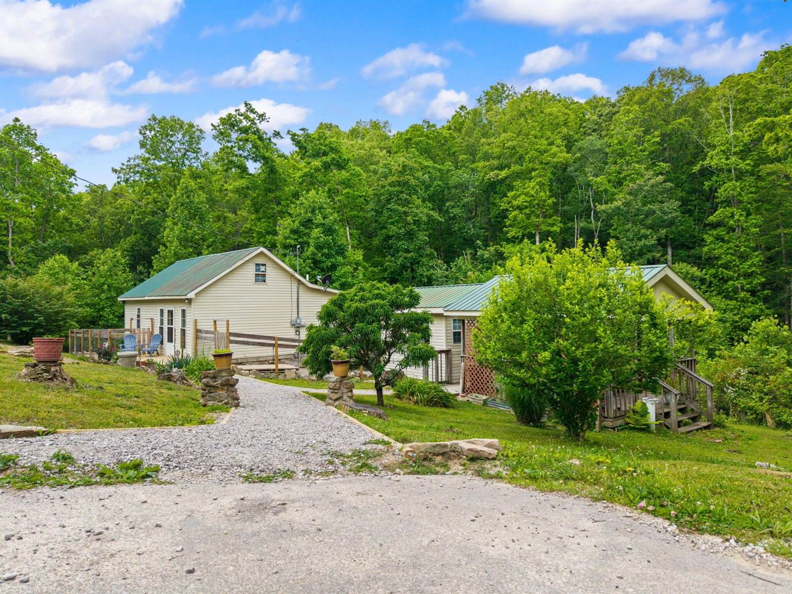 2585 Hazel Patch Road, East Bernstadt, KY 40729