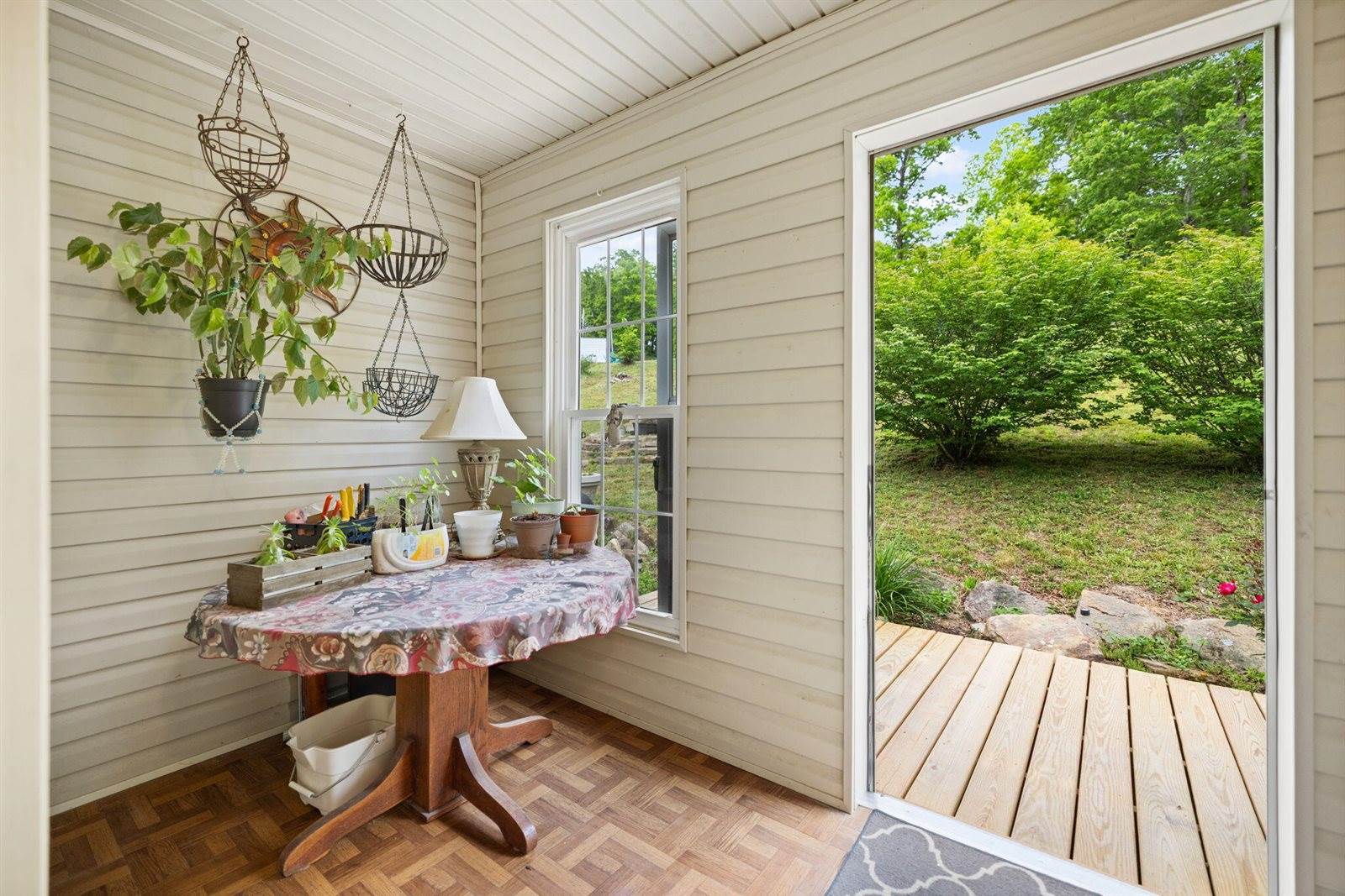2585 Hazel Patch Road, East Bernstadt, KY 40729