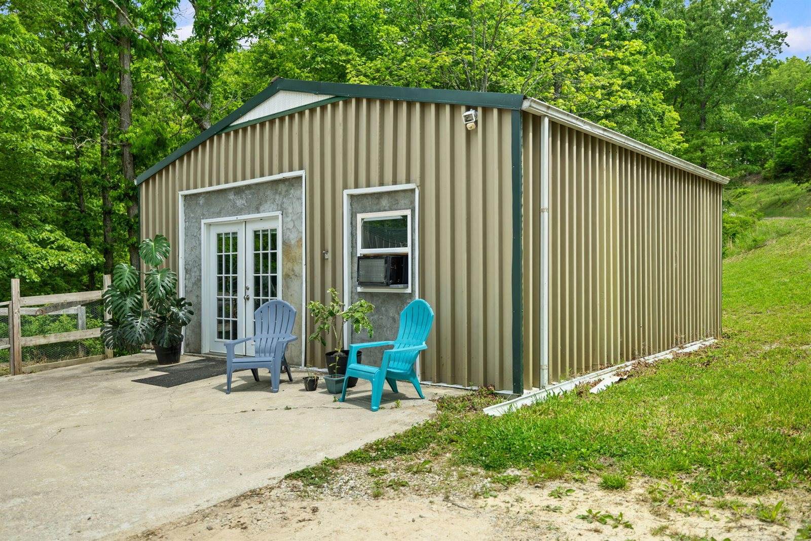 2585 Hazel Patch Road, East Bernstadt, KY 40729
