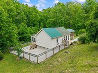 2585 Hazel Patch Road, East Bernstadt, KY 40729