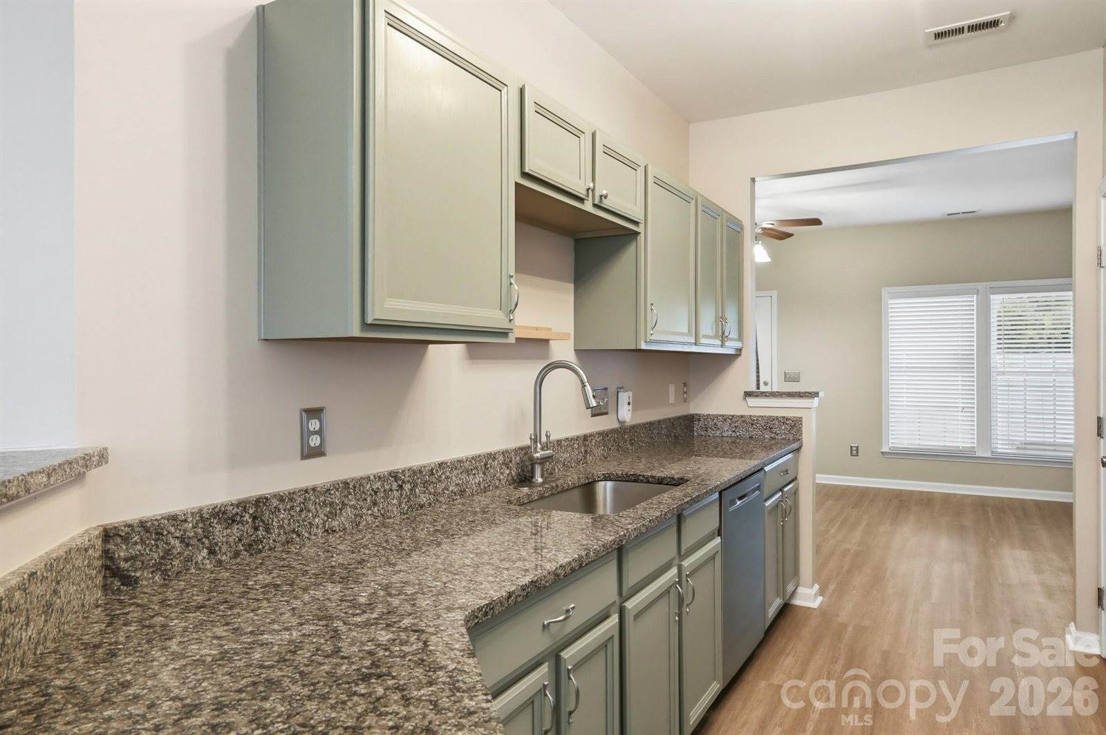 10851 Garden Oaks Lane, Charlotte, NC 28273