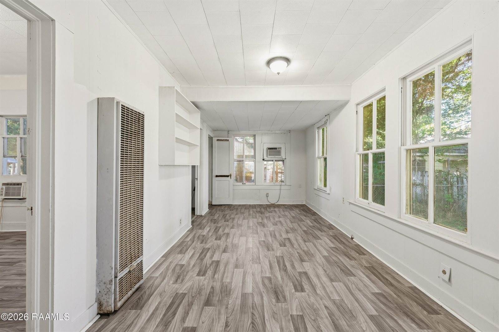 1122 South Court Street, Opelousas, LA 70570