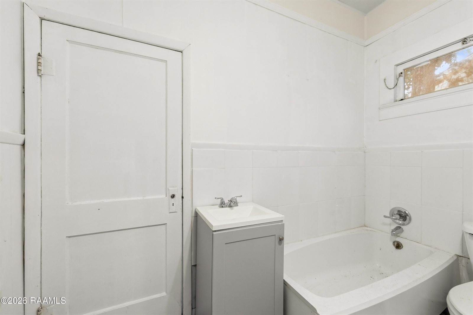 1122 South Court Street, Opelousas, LA 70570
