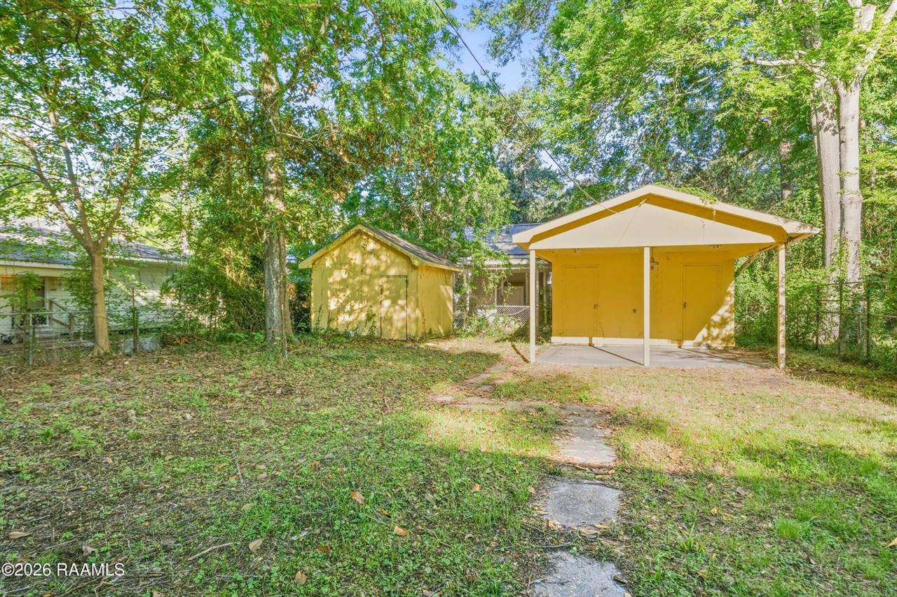 1122 South Court Street, Opelousas, LA 70570