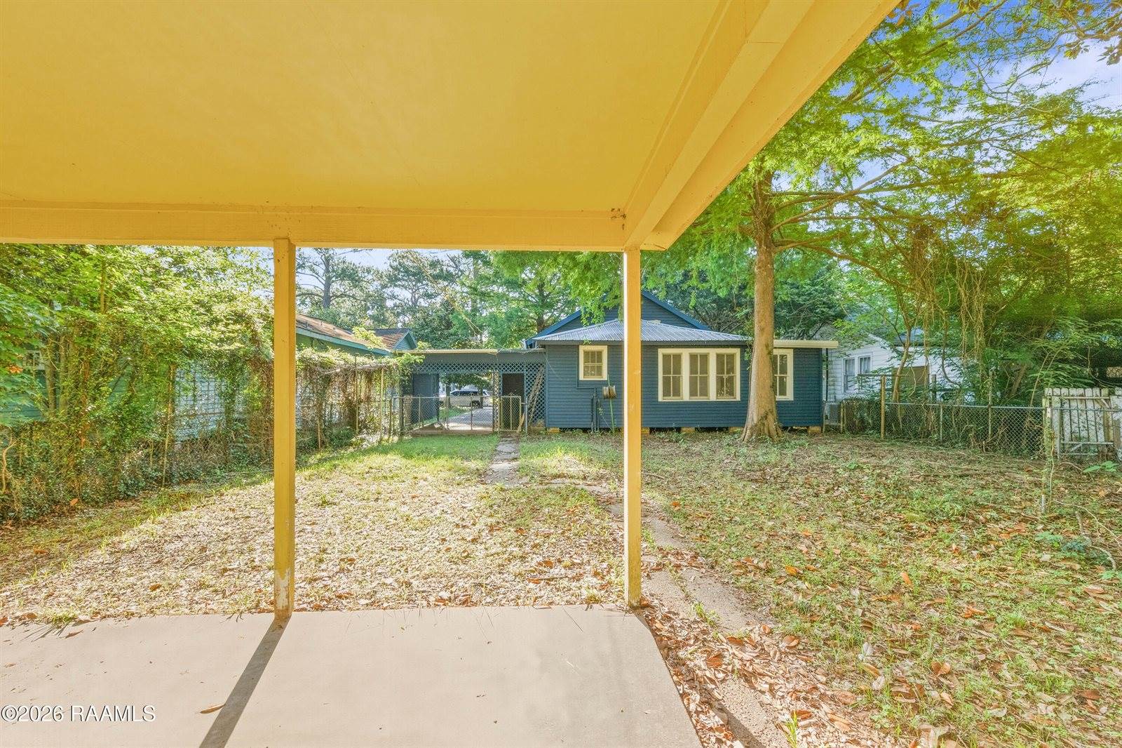 1122 South Court Street, Opelousas, LA 70570