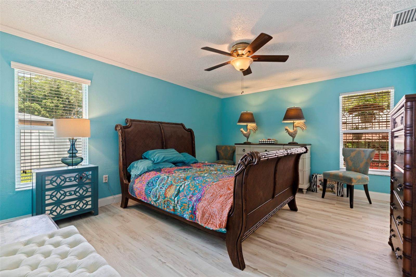 201 58TH Avenue South, Saint Petersburg, FL 33705