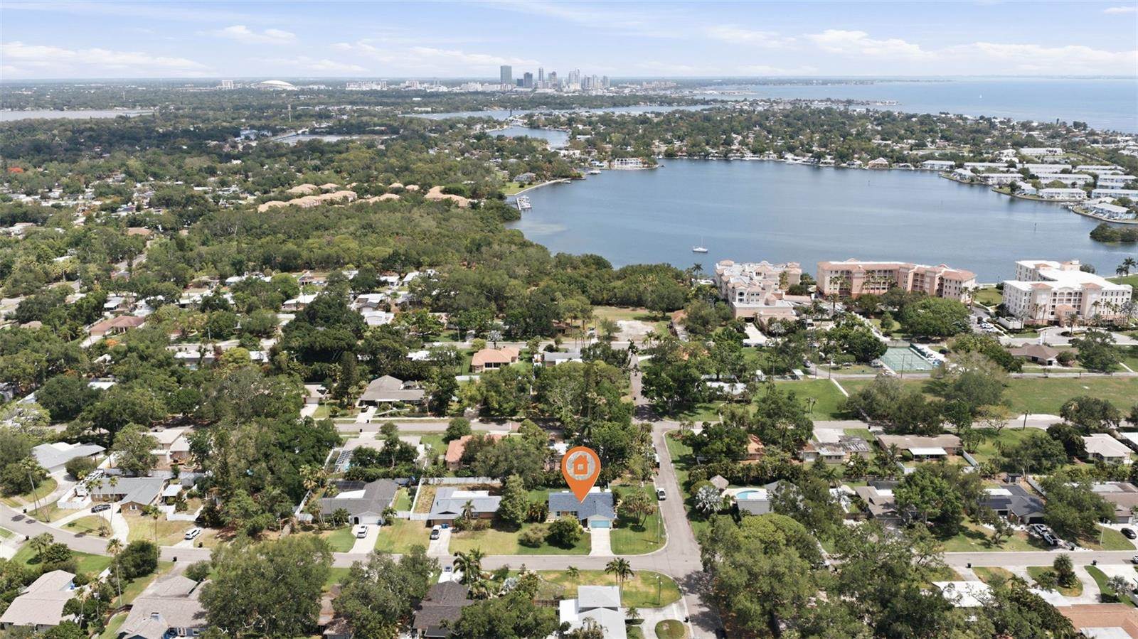 201 58TH Avenue South, Saint Petersburg, FL 33705