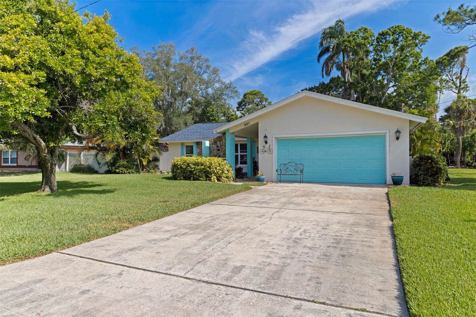 201 58TH Avenue South, Saint Petersburg, FL 33705