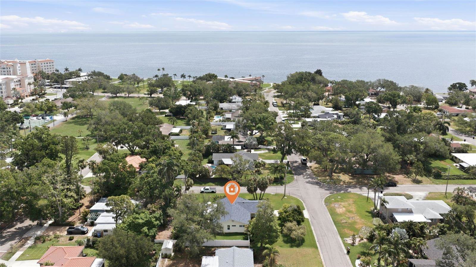 201 58TH Avenue South, Saint Petersburg, FL 33705