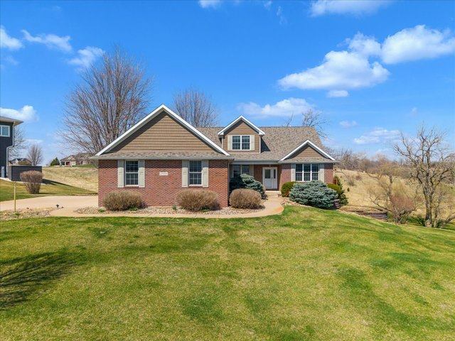 27090 238th St, LeClaire, IA 52753