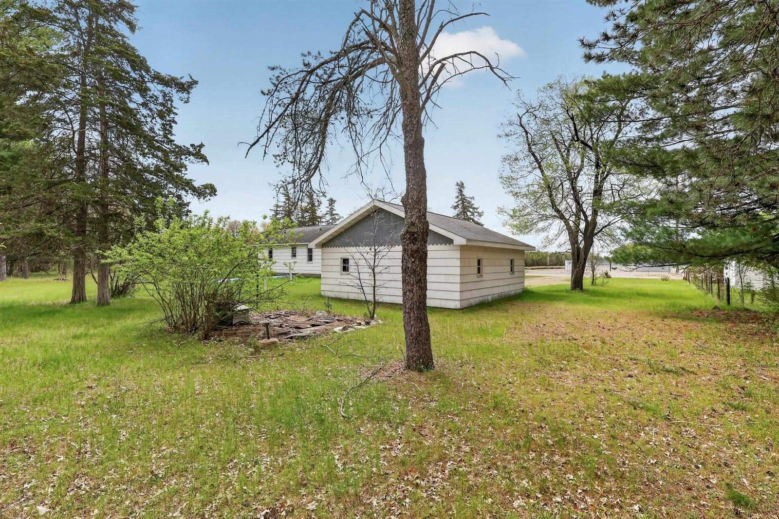 4750 County Line Road, Nekoosa, WI 54457