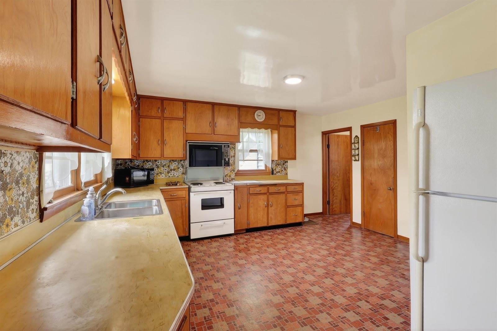 4750 County Line Road, Nekoosa, WI 54457