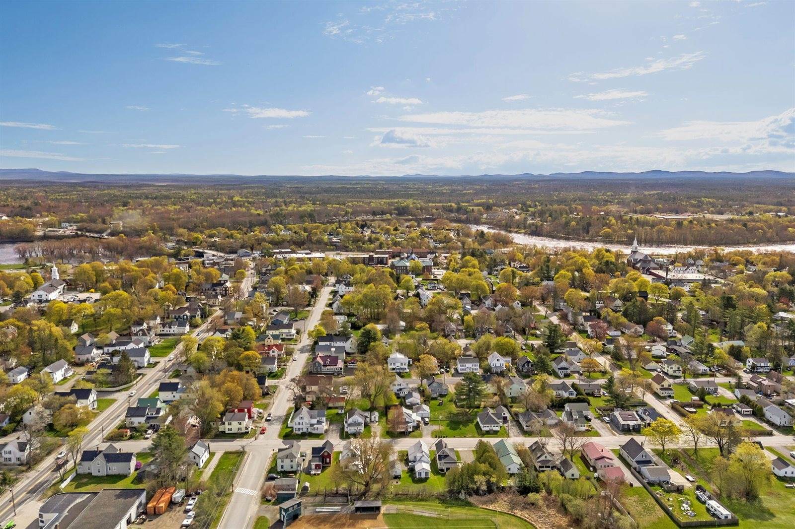 34 6th Street, Old Town, ME 04468