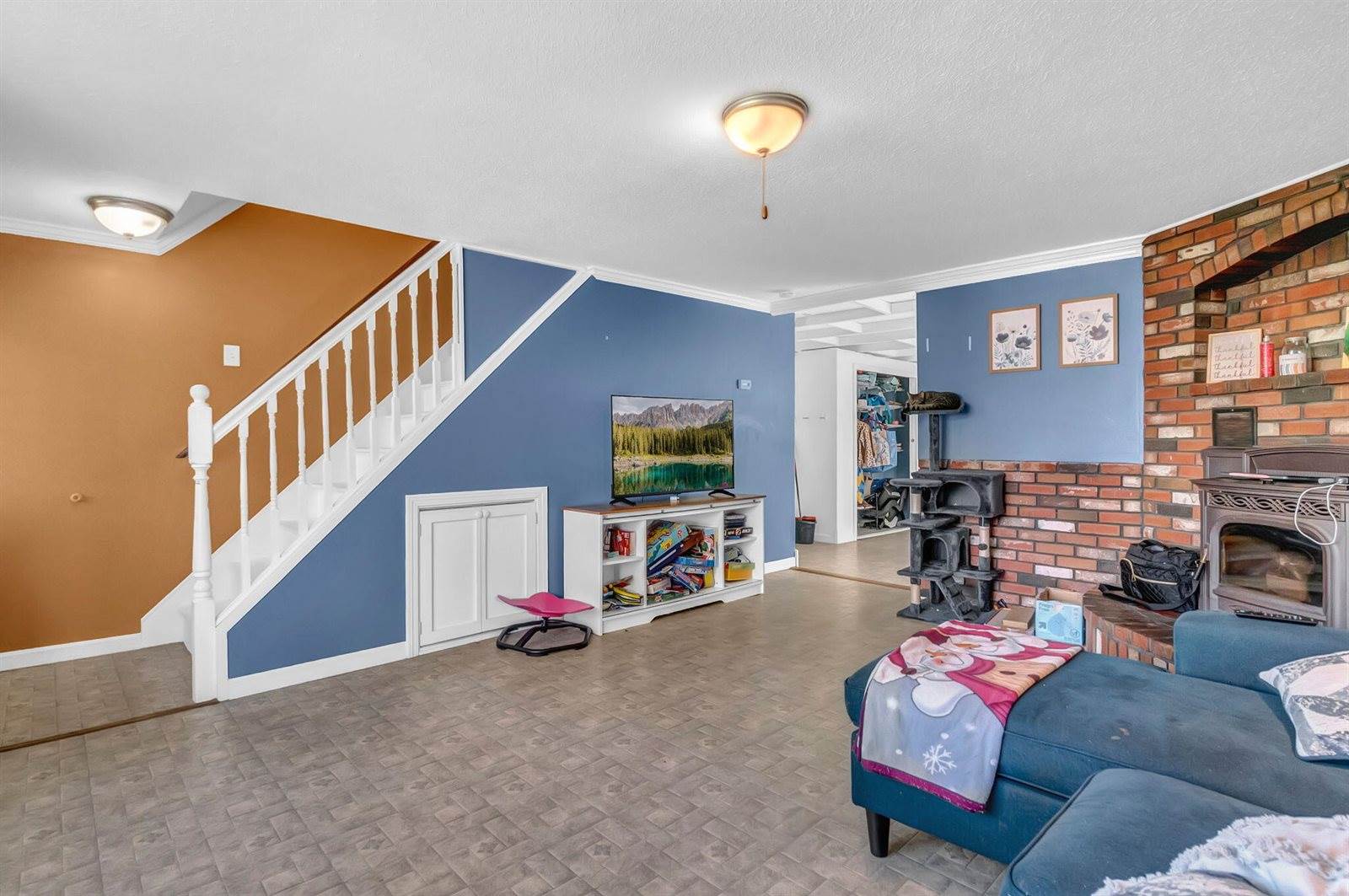 34 6th Street, Old Town, ME 04468
