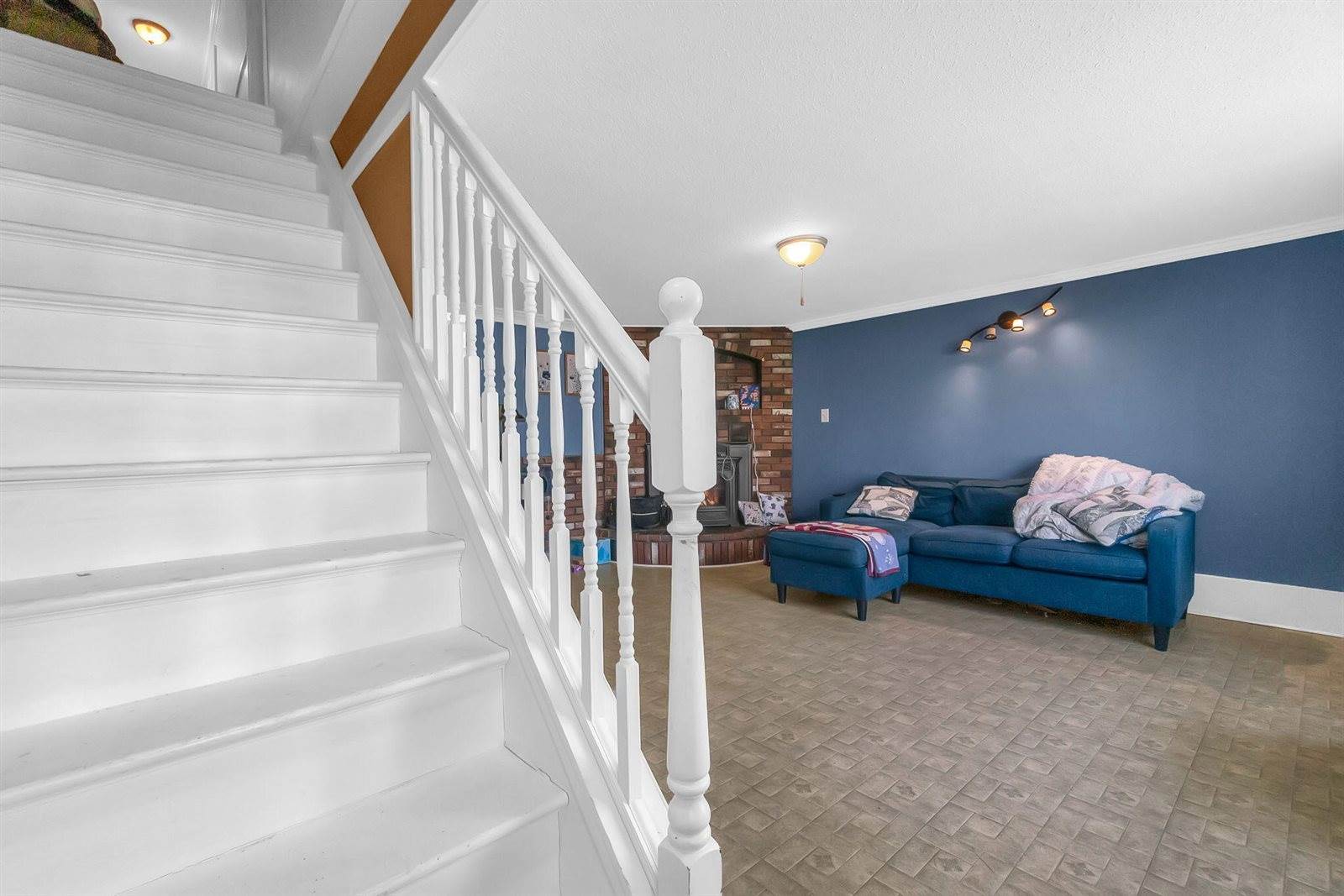 34 6th Street, Old Town, ME 04468