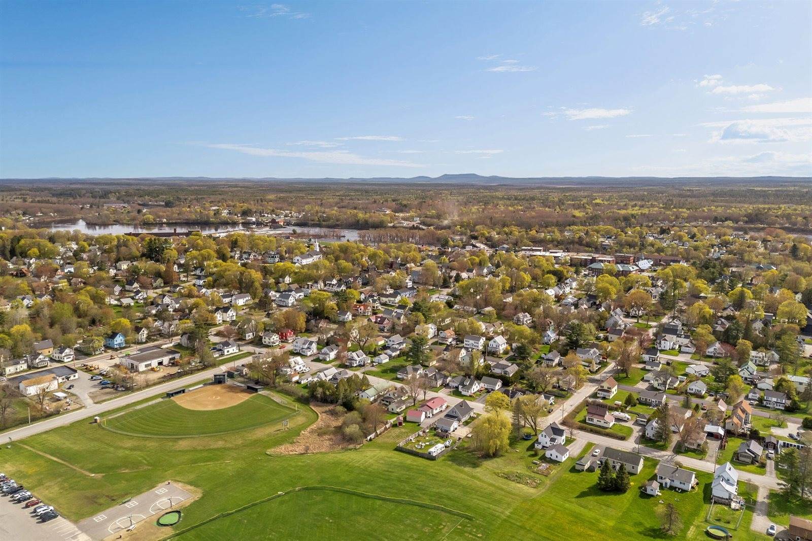 34 6th Street, Old Town, ME 04468