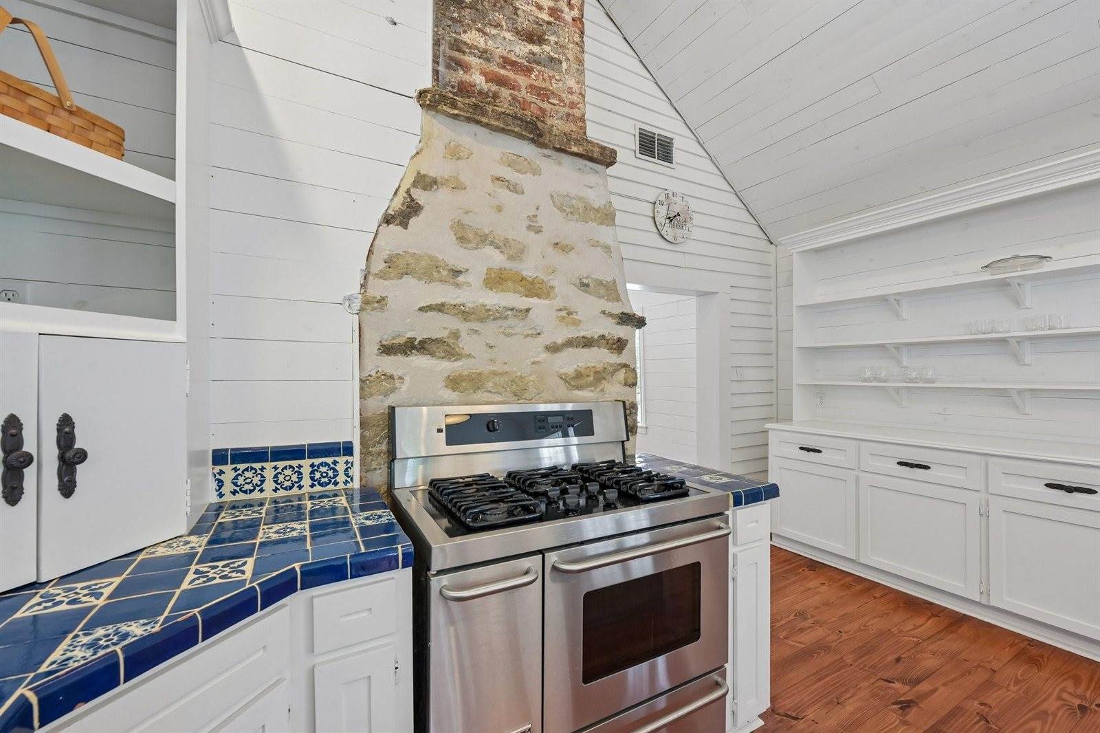 4925 Main Street, Chappell Hill, TX 77426