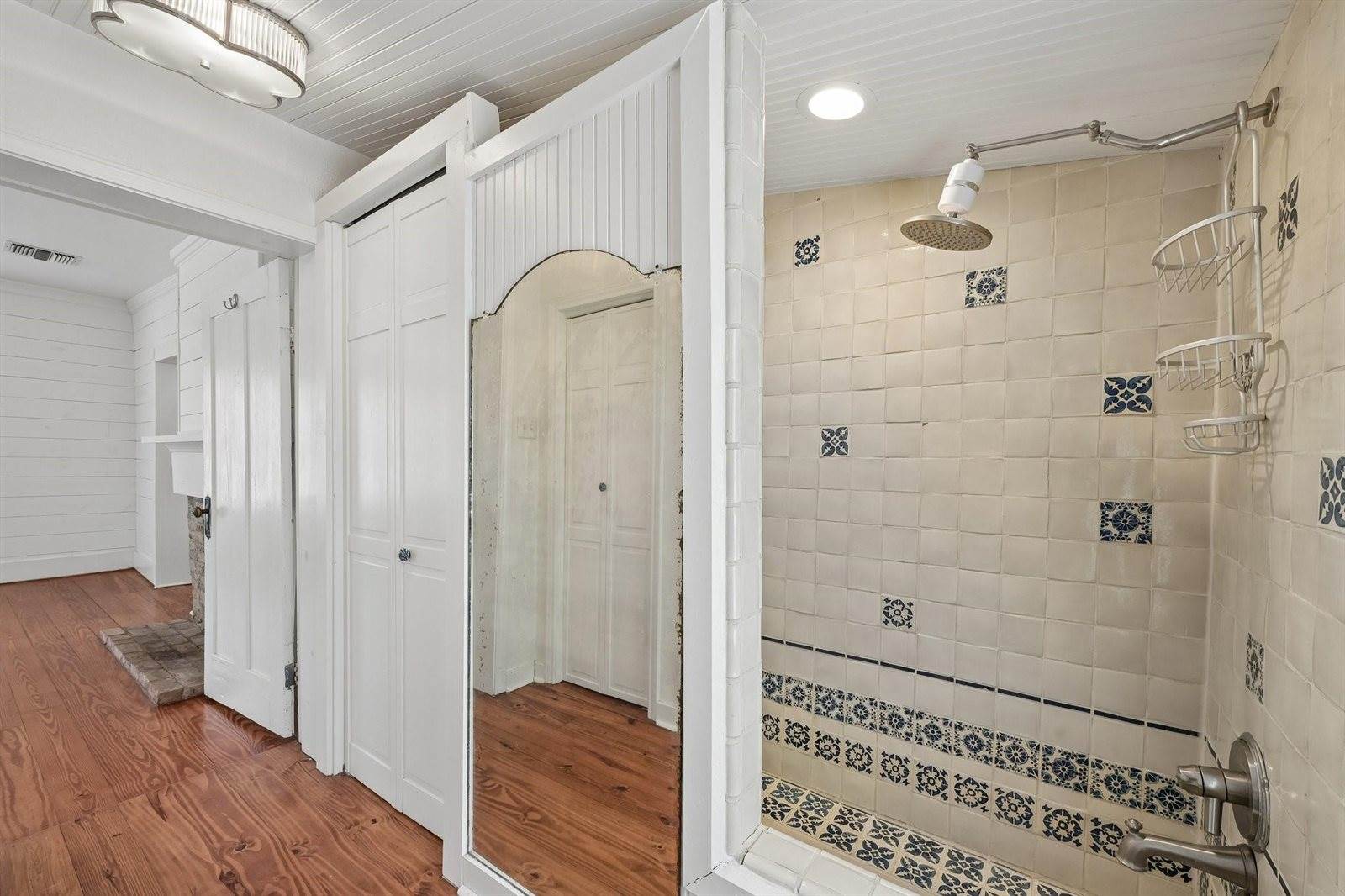 4925 Main Street, Chappell Hill, TX 77426