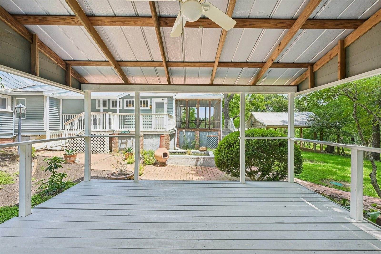 4925 Main Street, Chappell Hill, TX 77426
