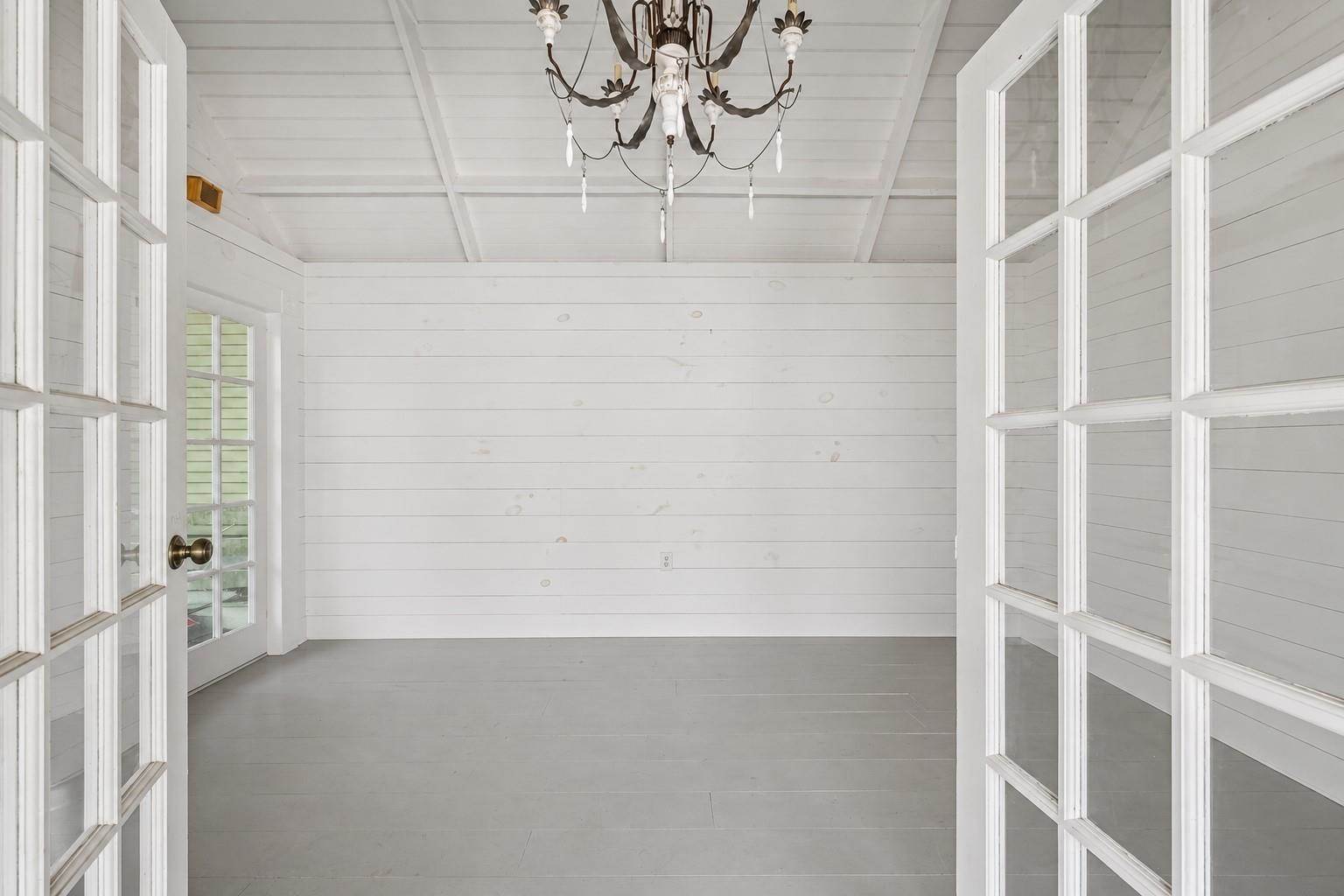 4925 Main Street, Chappell Hill, TX 77426