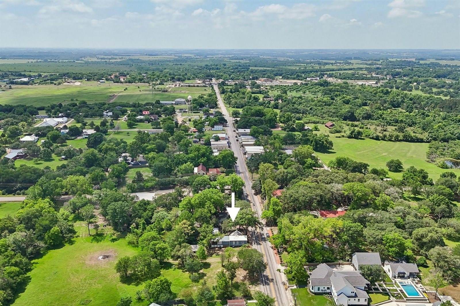 4925 Main Street, Chappell Hill, TX 77426