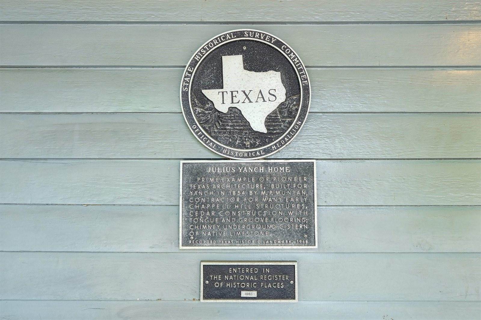 4925 Main Street, Chappell Hill, TX 77426