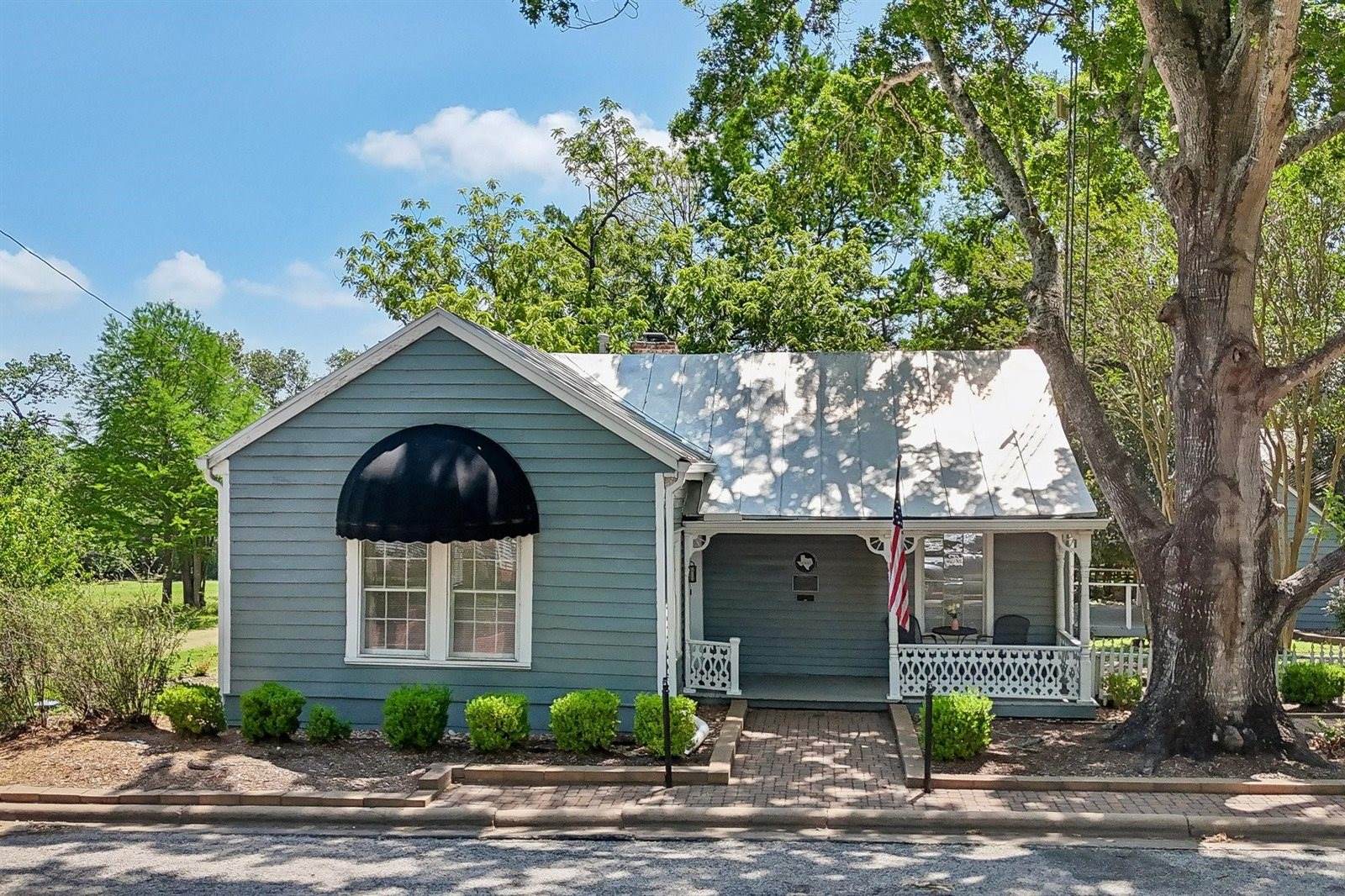 4925 Main Street, Chappell Hill, TX 77426