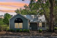 4925 Main Street, Chappell Hill, TX 77426