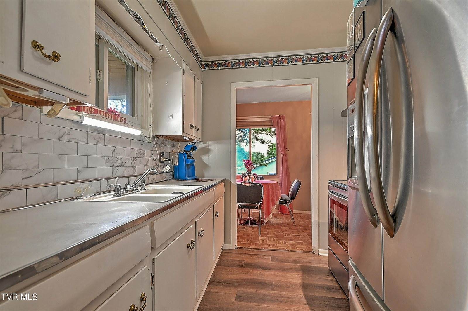 2405 Melborne Drive, Johnson City, TN 37601