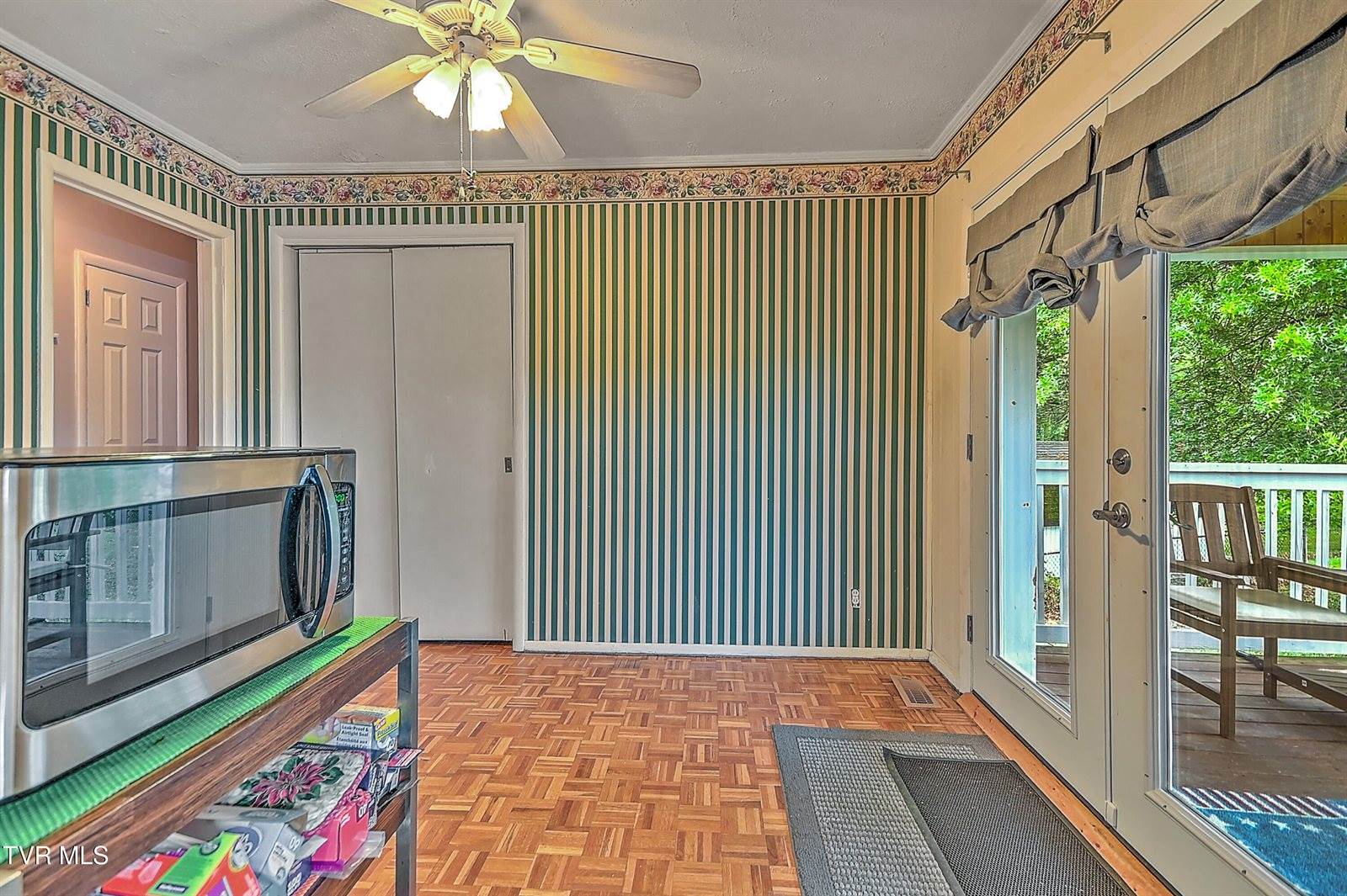2405 Melborne Drive, Johnson City, TN 37601