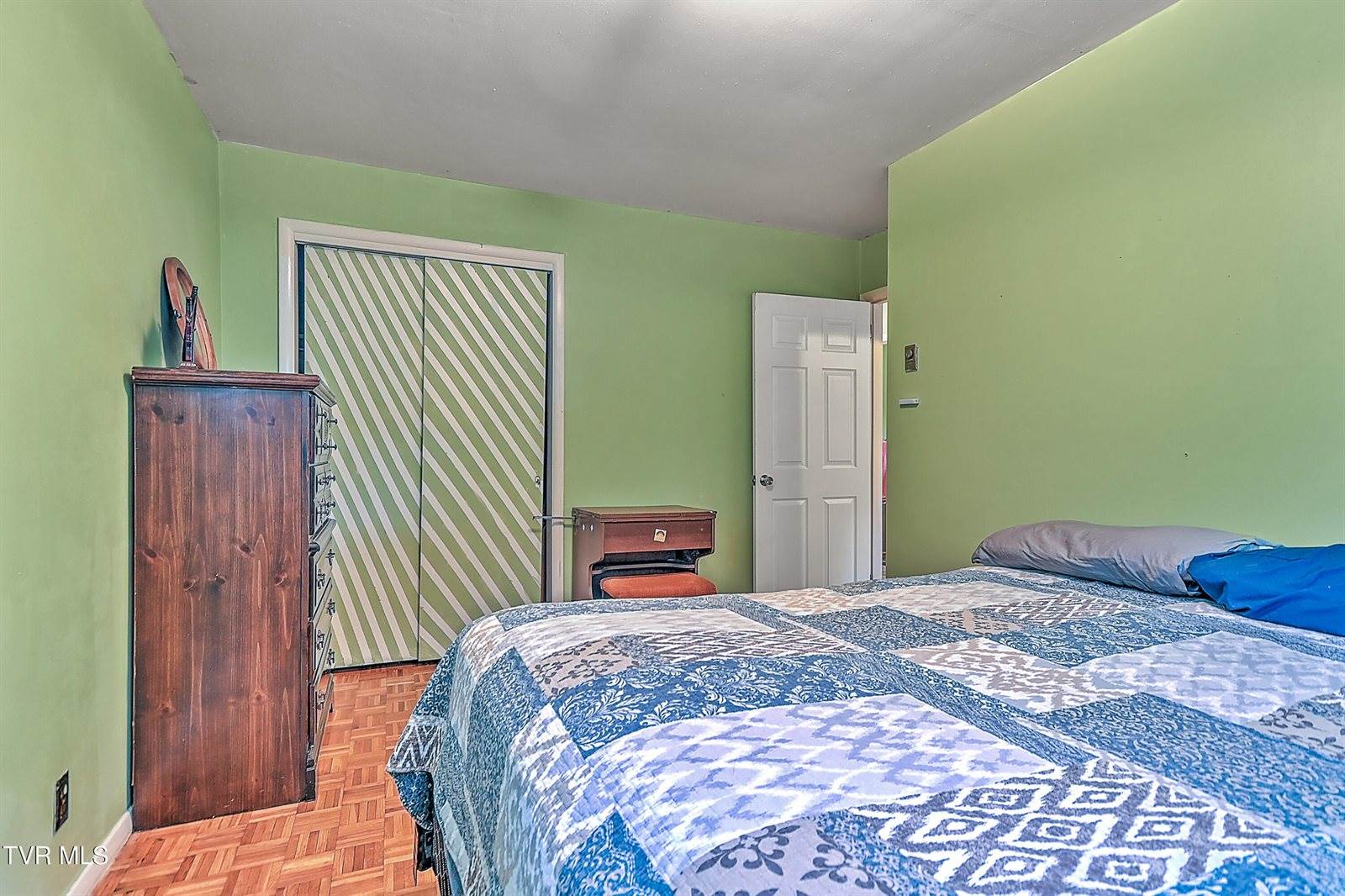 2405 Melborne Drive, Johnson City, TN 37601