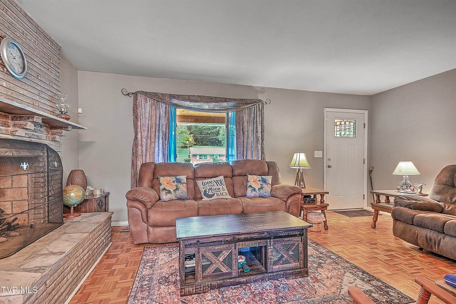 2405 Melborne Drive, Johnson City, TN 37601