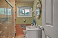 2405 Melborne Drive, Johnson City, TN 37601