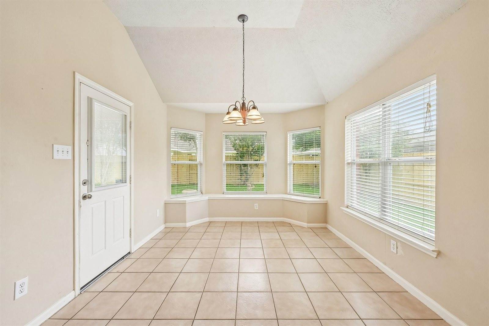 4918 Dwarf Honey Suckle Court, Houston, TX 77084