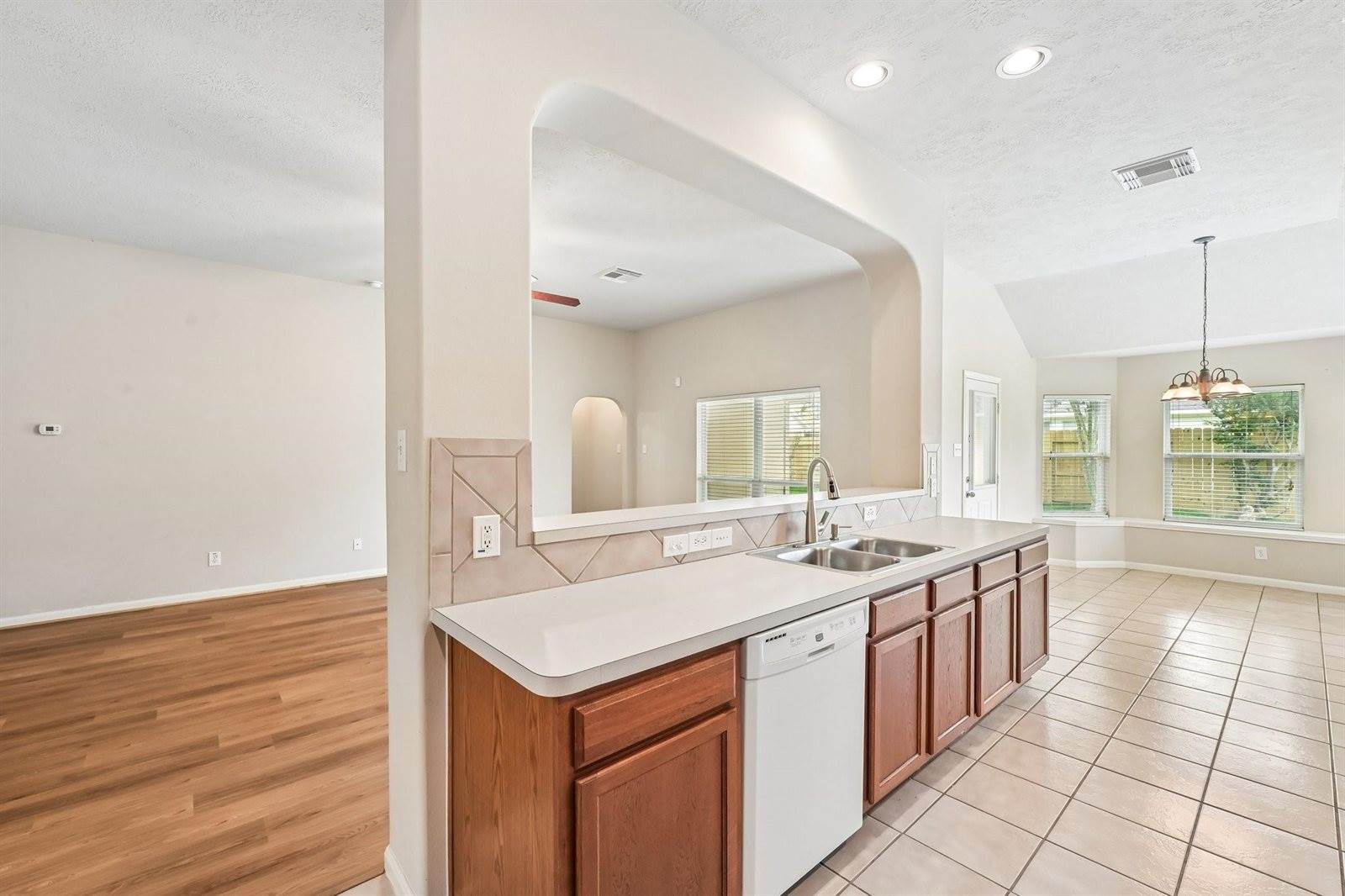 4918 Dwarf Honey Suckle Court, Houston, TX 77084