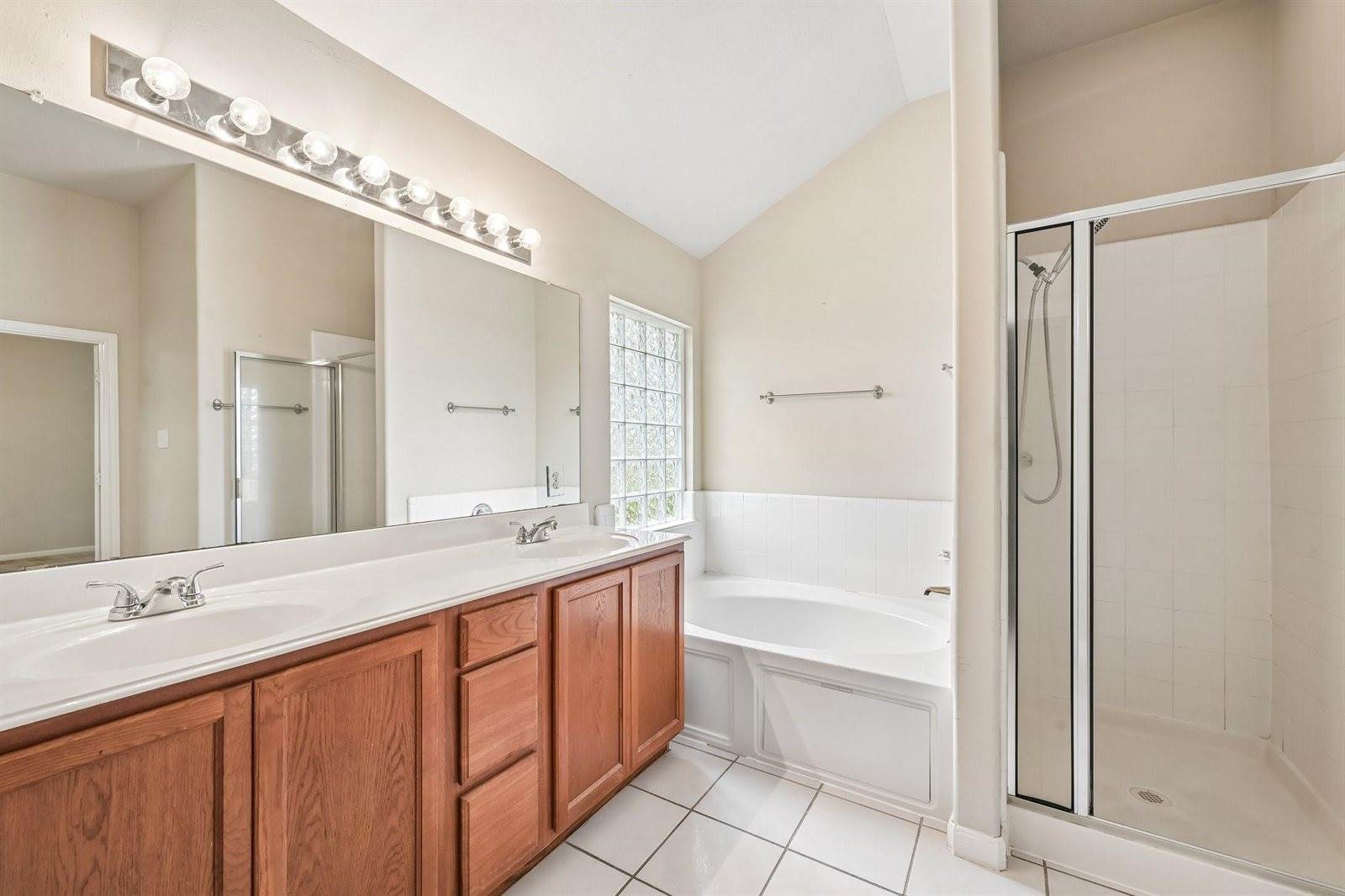 4918 Dwarf Honey Suckle Court, Houston, TX 77084