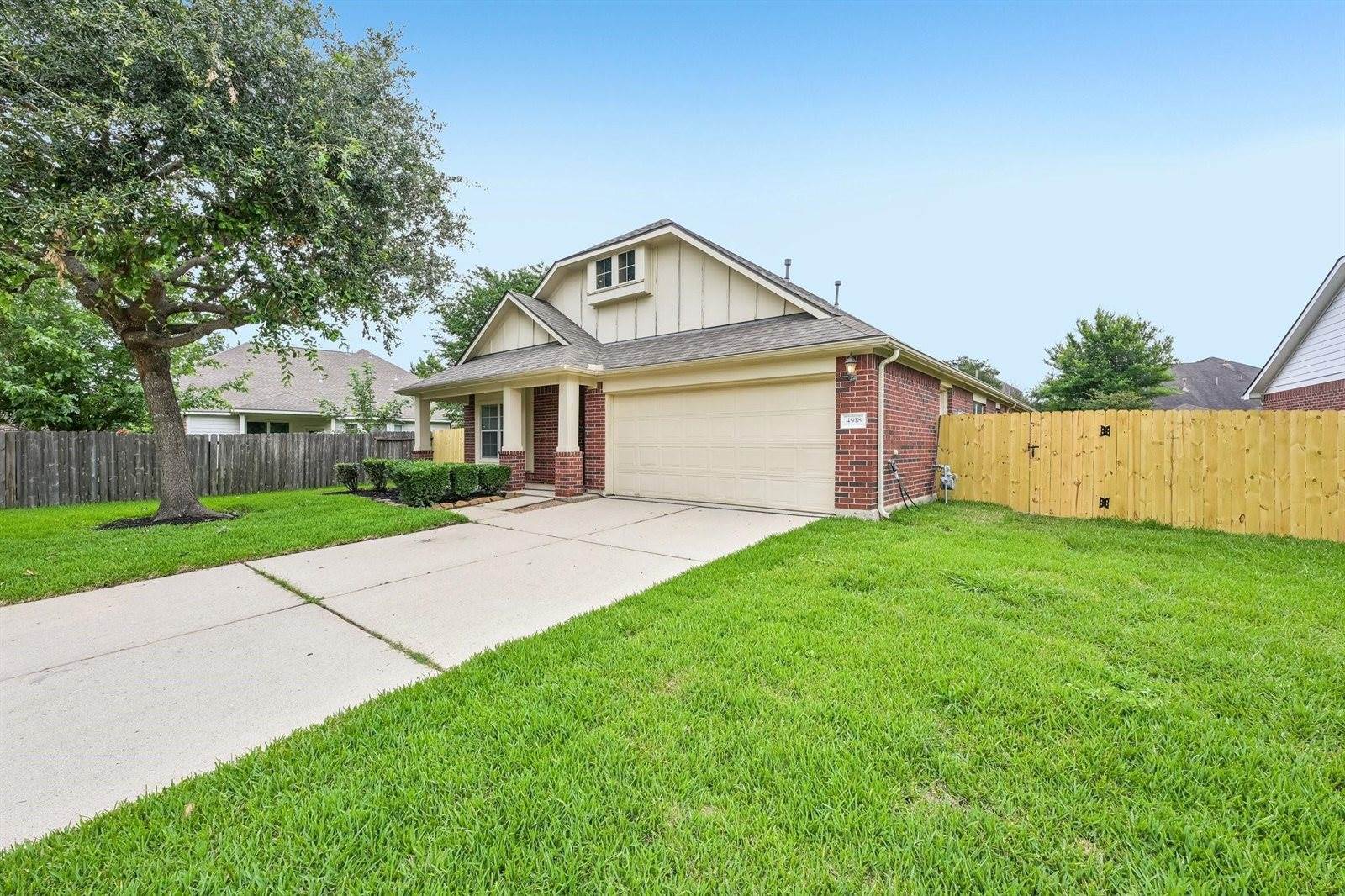 4918 Dwarf Honey Suckle Court, Houston, TX 77084