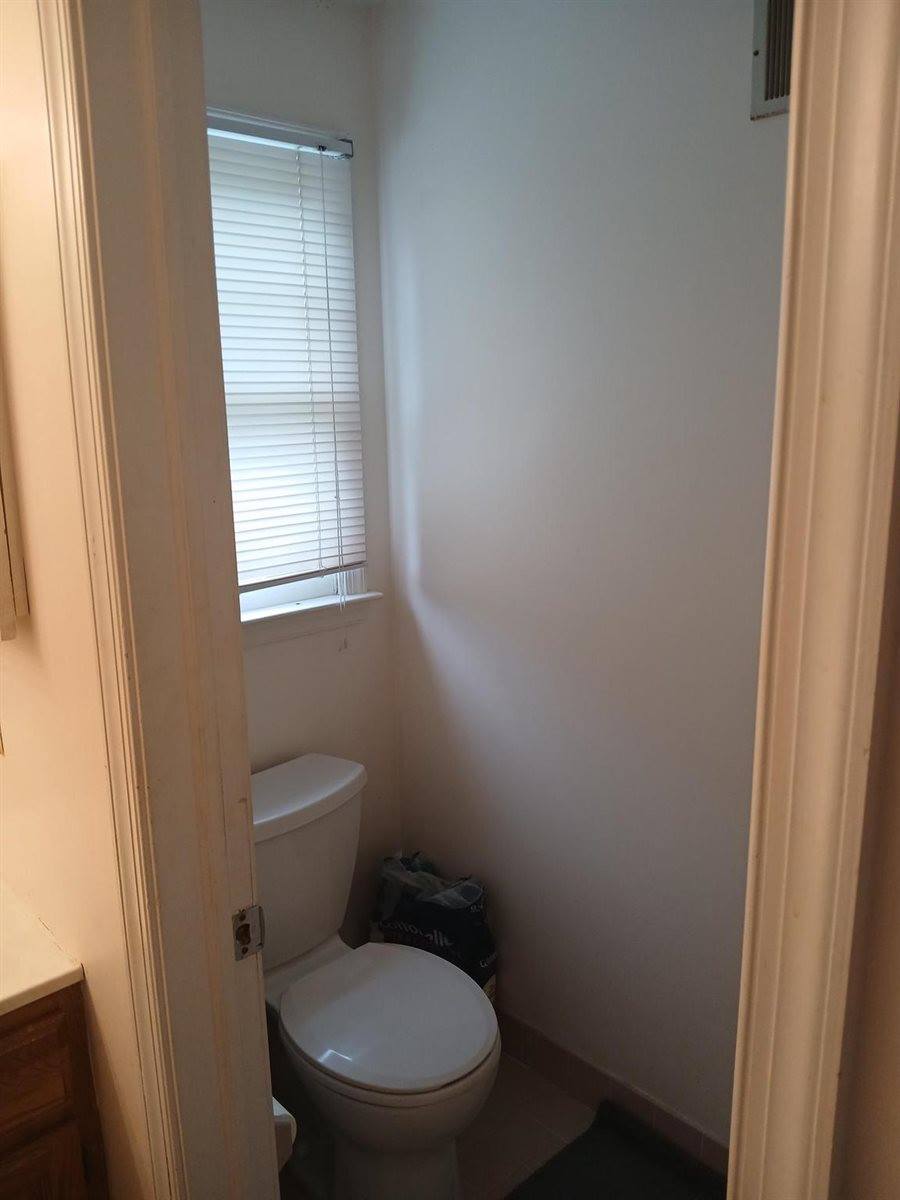 36 Evergreen Avenue, Broomall, PA 19008