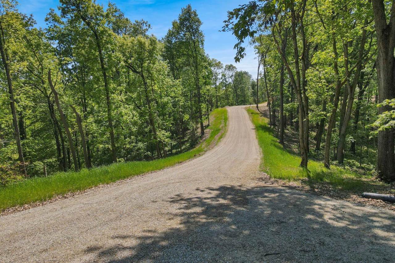 18573 Huggins Road, Logan, OH 43138