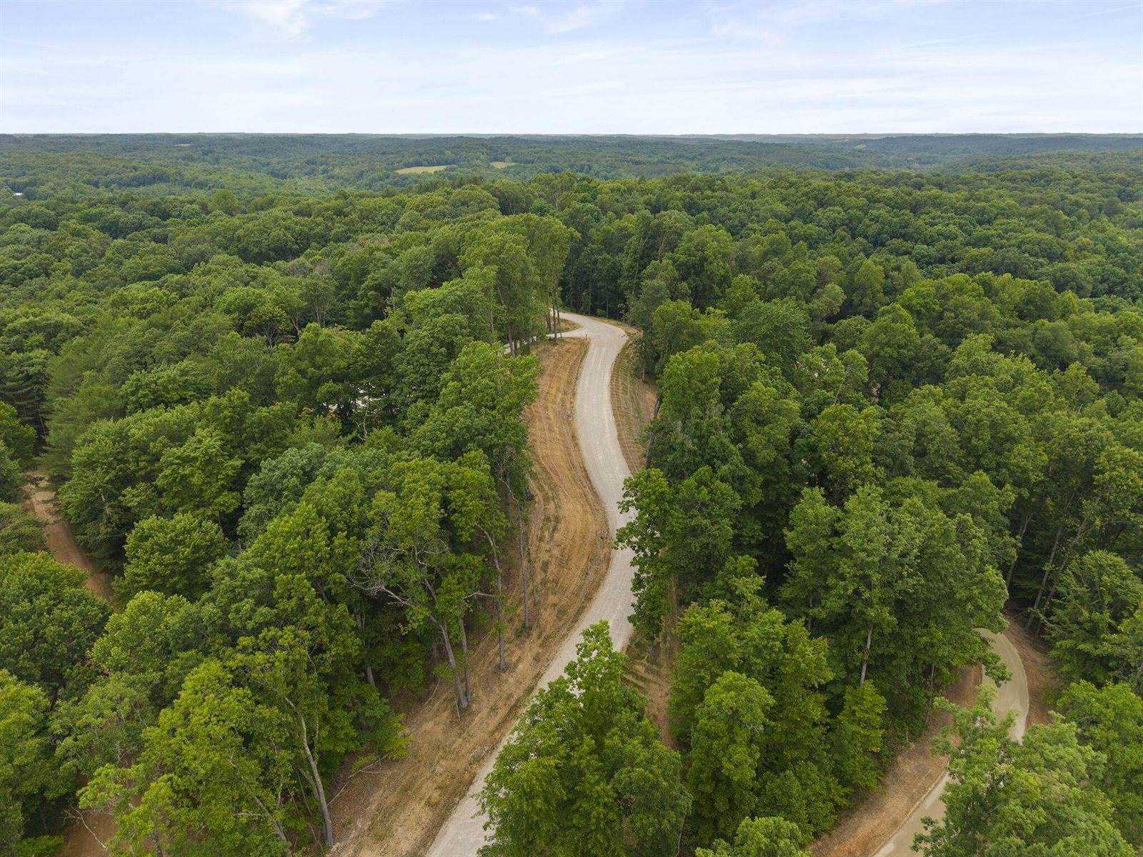 18573 Huggins Road, Logan, OH 43138