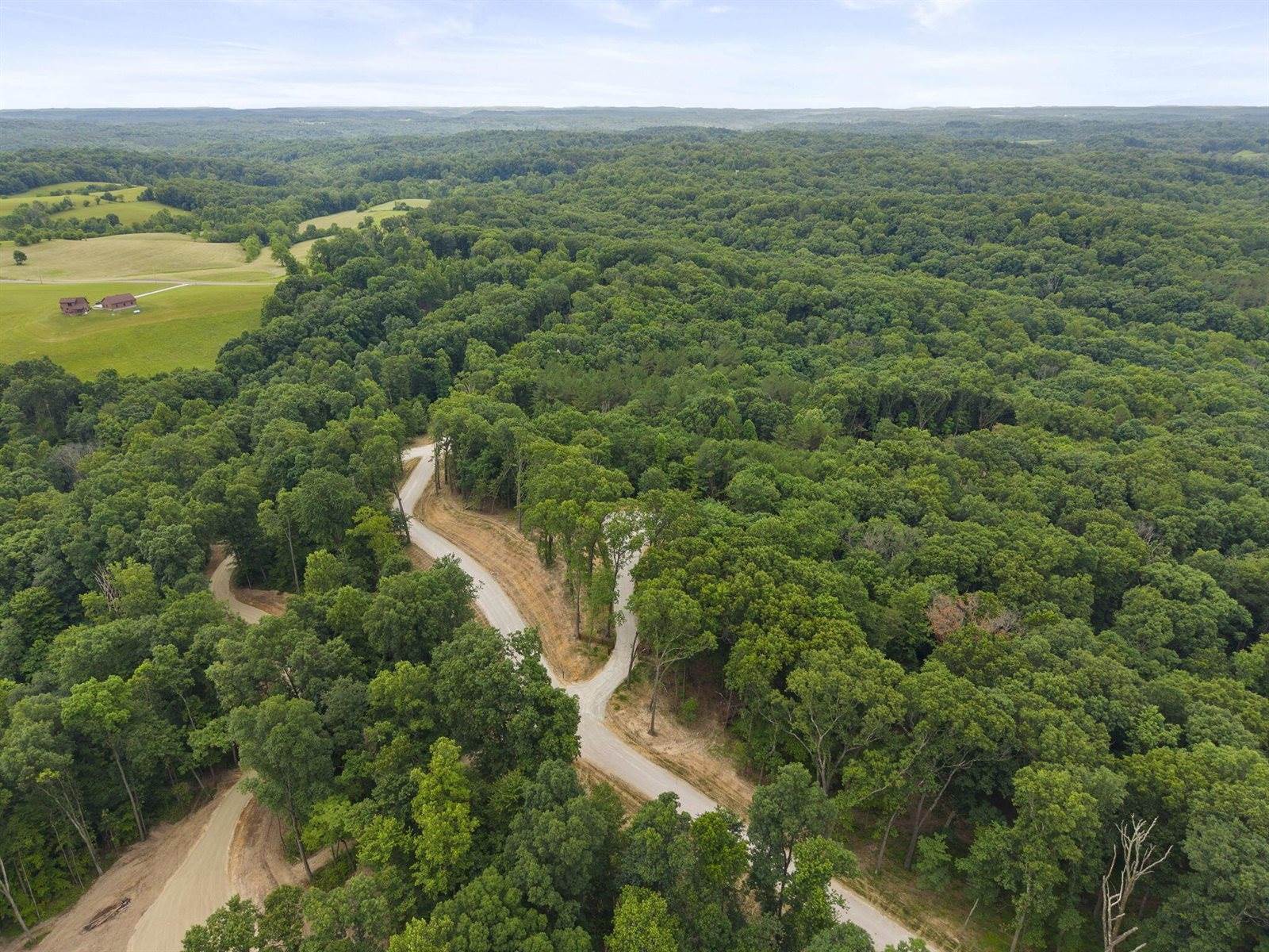 18573 Huggins Road, Logan, OH 43138