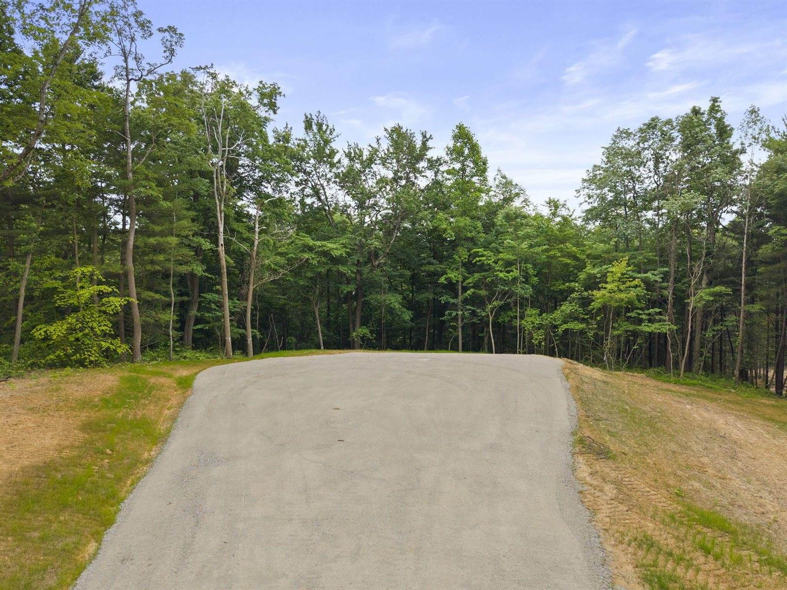18573 Huggins Road, Logan, OH 43138