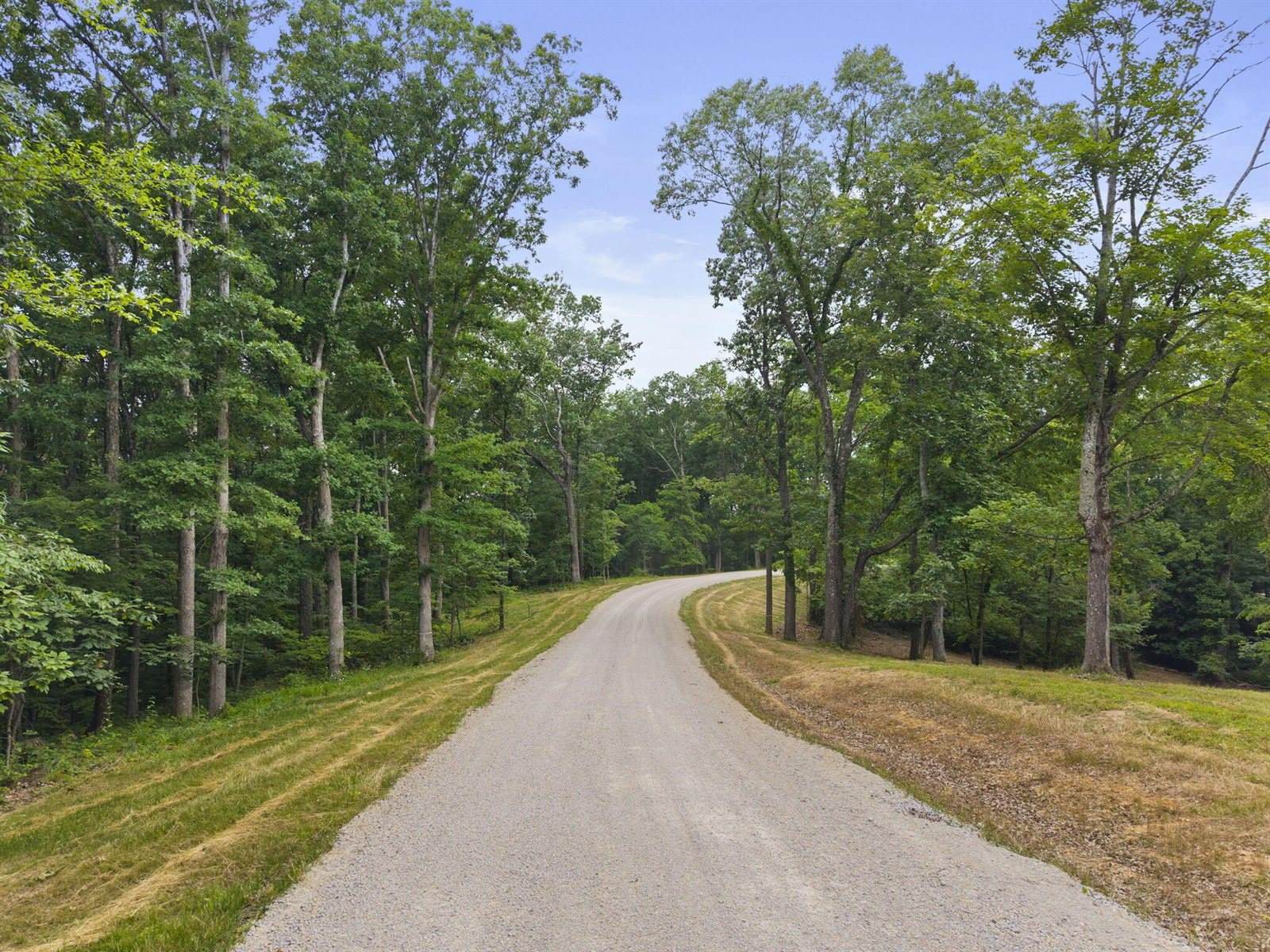 18573 Huggins Road, Logan, OH 43138