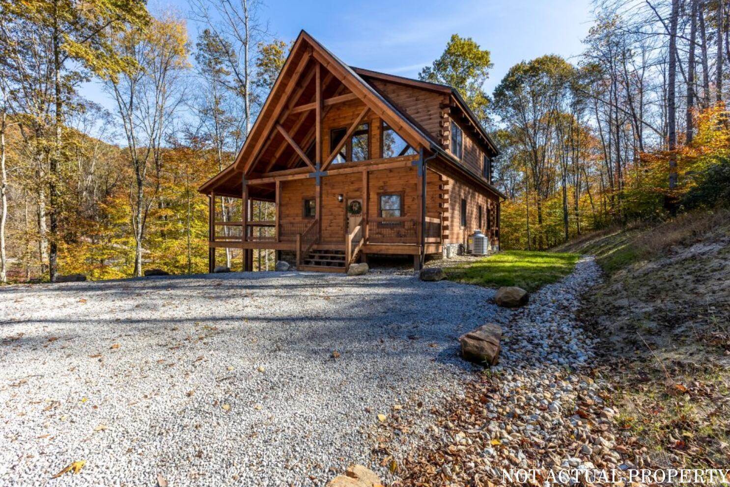 18573 Huggins Road, Logan, OH 43138